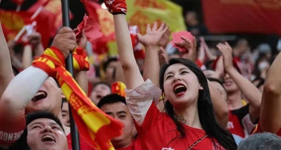 场精彩的比 场精彩的比