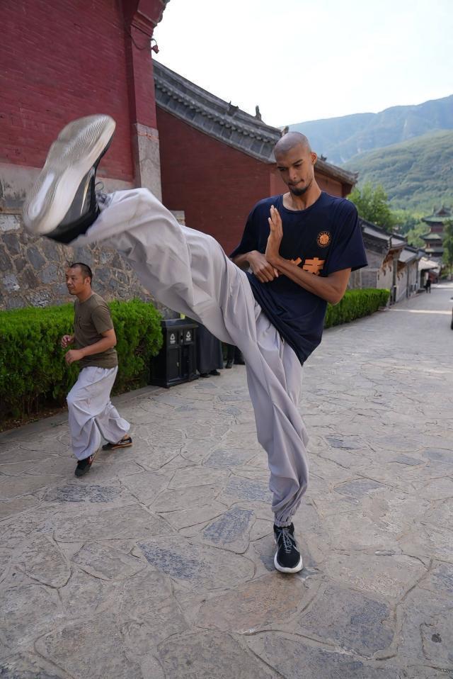 它还关乎控, 这个夏天, 新秀赛季结 它还关乎控, 这个夏天, 新秀赛季结